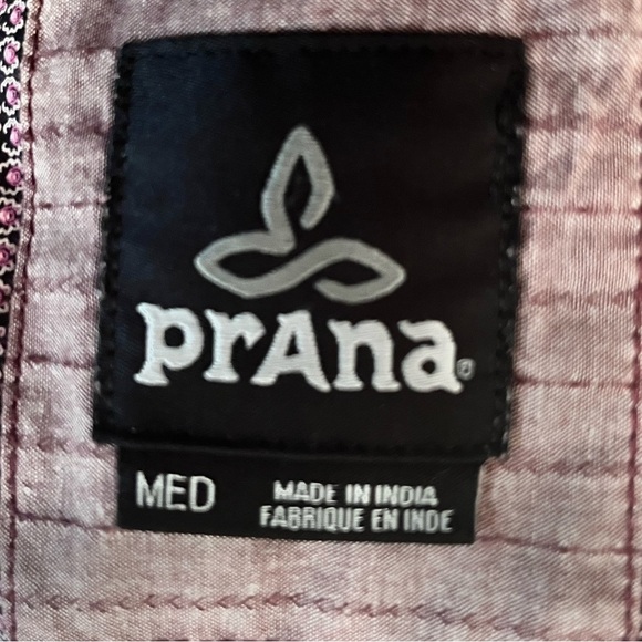 PrAna Men's Button Up Long Sleeve Shirt Medium Striped Pockets - Picture 3 of 4